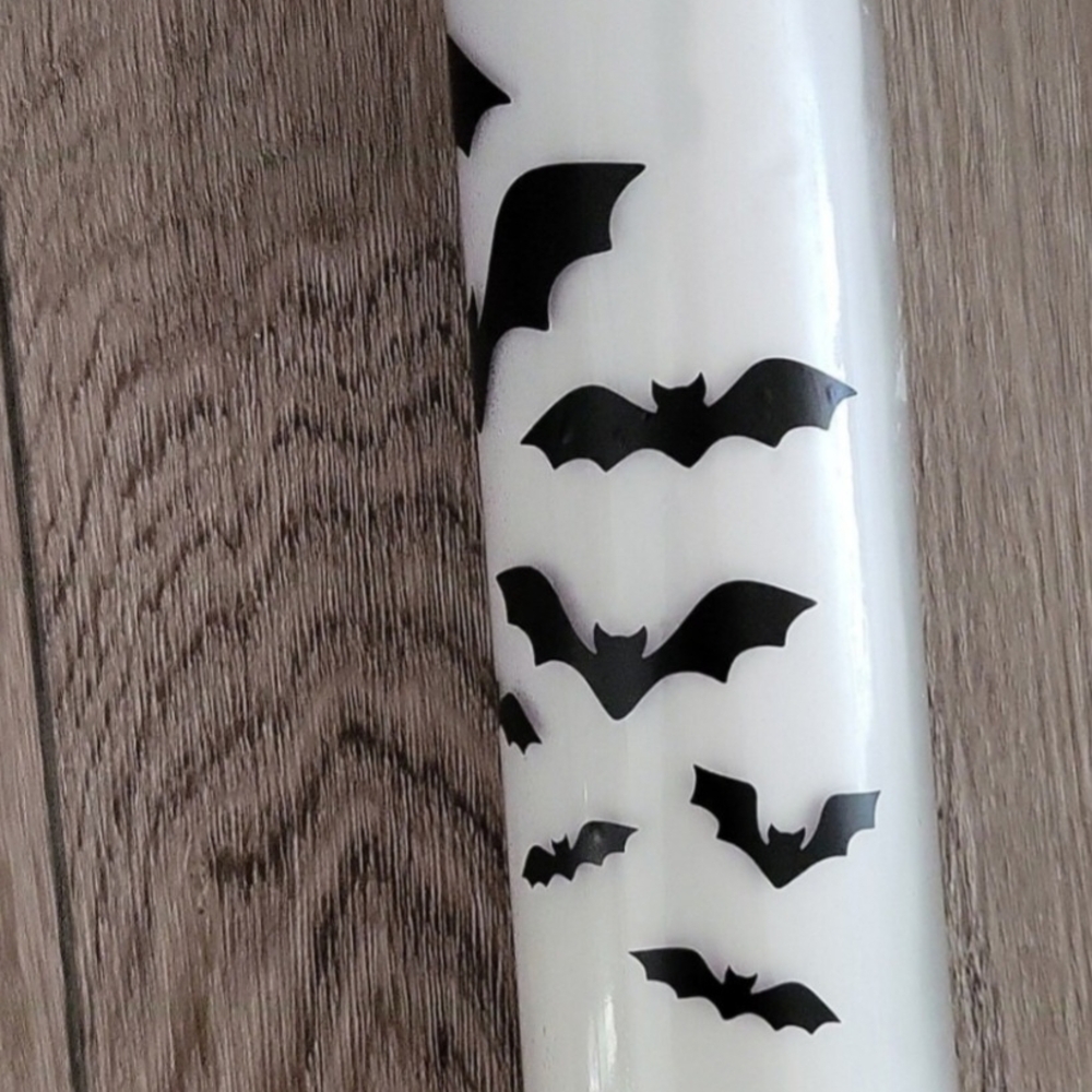 🦇Black and White Bat Candle🦇 - Picture 3 of 3